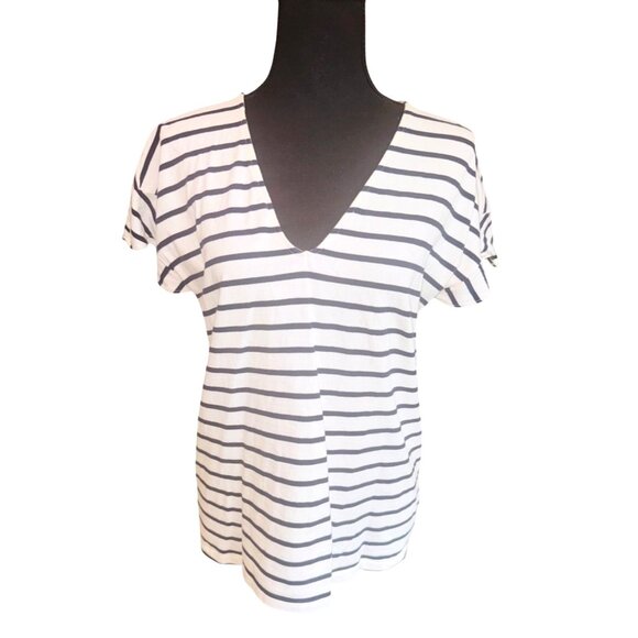 J.Crew Cap Sleeve Striped V-Neck Cotton Tee Shirt Navy/White M Nautical Sustaina - Picture 2 of 9
